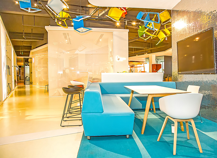 堅持原創(chuàng)設計 <i>匹配公司形象和空間品位</i>